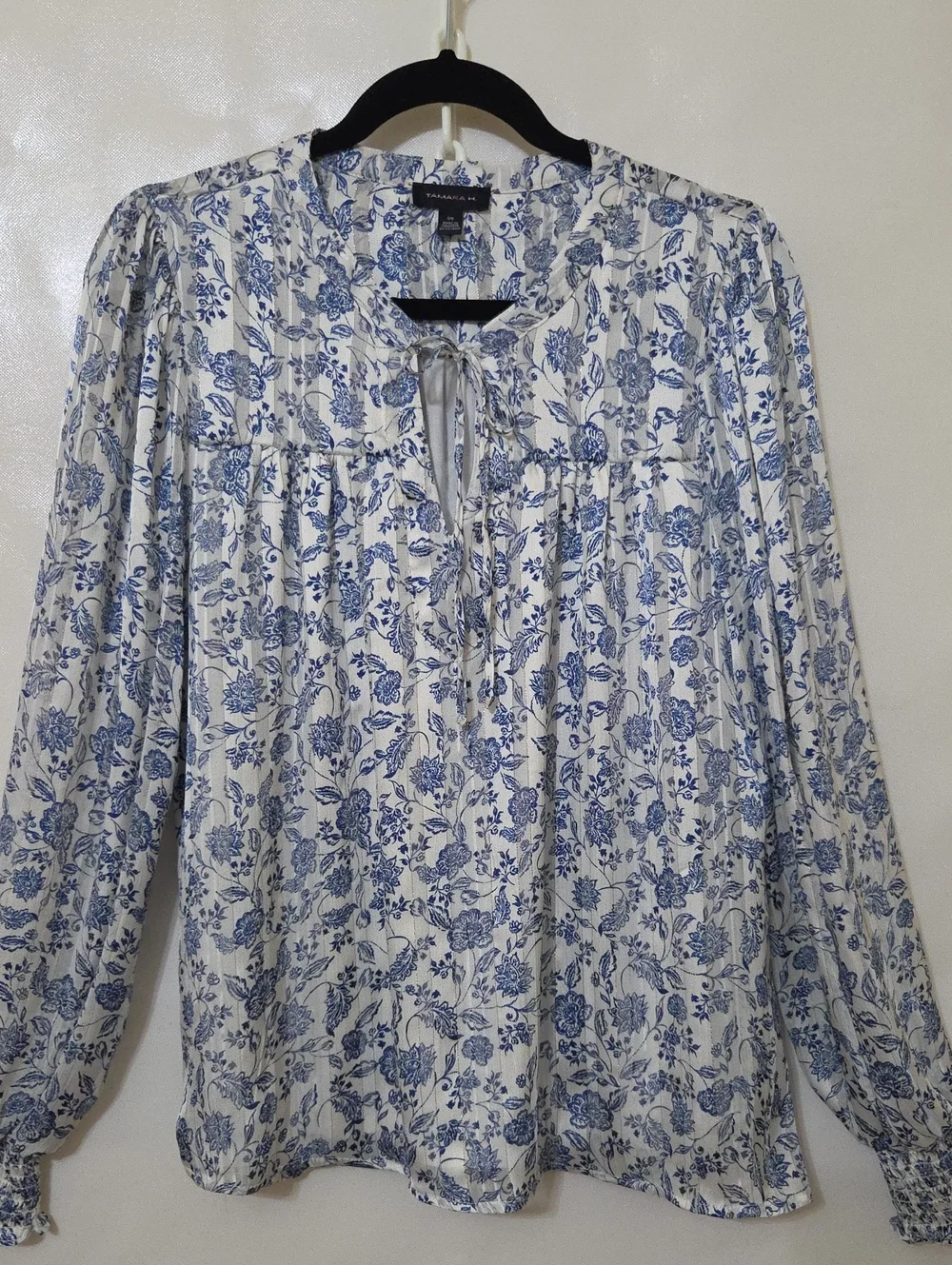 Tamara H White and Blue Floral Tie-Neck Polyester Long Sleeve Blouse - Size Lg - Picture 1 of 12